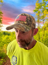 Load image into Gallery viewer, Patriotic Realtree Edge USA American Flag Camo Mesh Hunting Cap Hat - Low-Mid Profile Snapback Hunting Camo Hat - Camo Chique &amp; Spa Boutique
