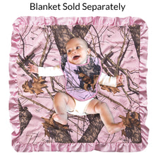 Load image into Gallery viewer, Mossy oak muddy girl realtree pink camo camouflage newborn infant baby toddler bib bibs set of two gift apron pocket knife cap hat visor
