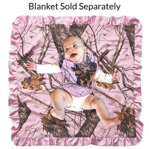 Mossy oak muddy girl realtree pink camo camouflage newborn infant baby toddler bib bibs set of two gift apron pocket knife cap hat visor